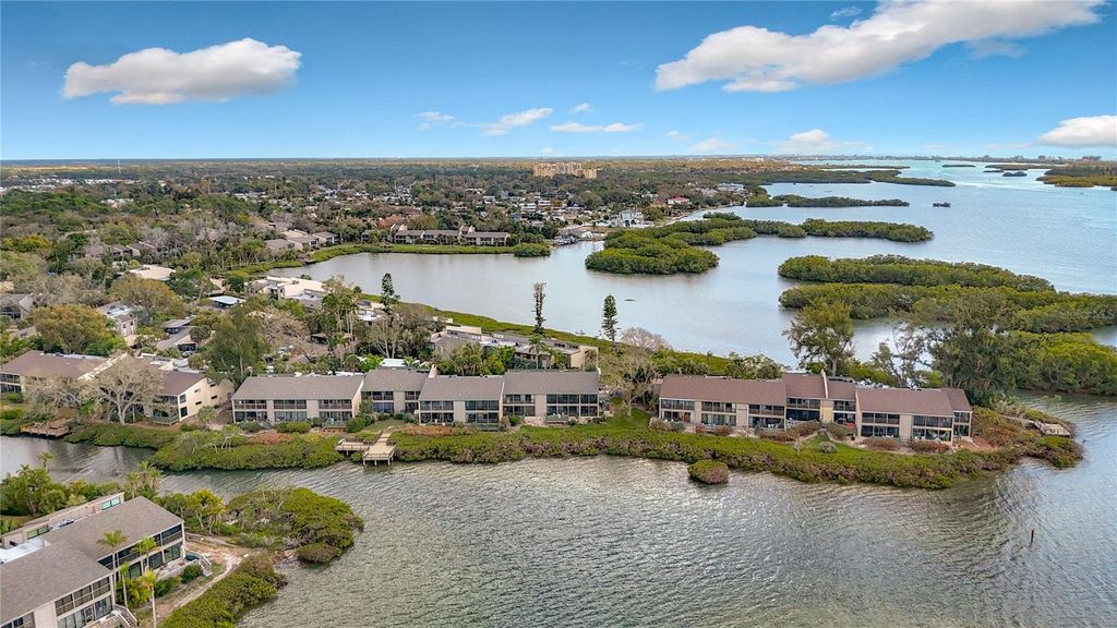 1510 PELICAN POINT DRIVE BA270, Sarasota, FL 34231