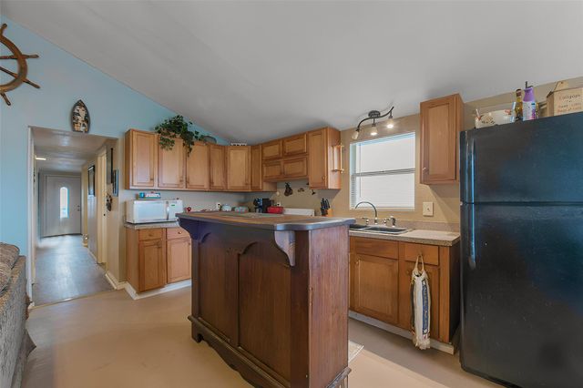 7030 Terrasso Drive, Hitchcock, TX 77563