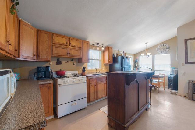 7030 Terrasso Drive, Hitchcock, TX 77563