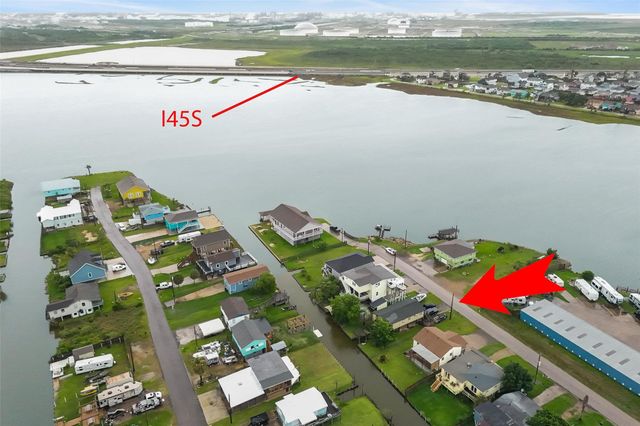 7030 Terrasso Drive, Hitchcock, TX 77563