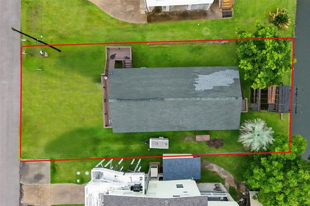 7030 Terrasso Drive, Hitchcock, TX 77563