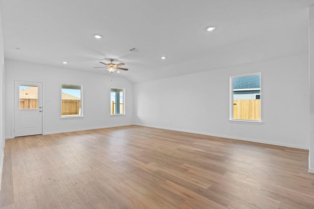 1411 Angelfish Drive, Iowa Colony, TX 77583