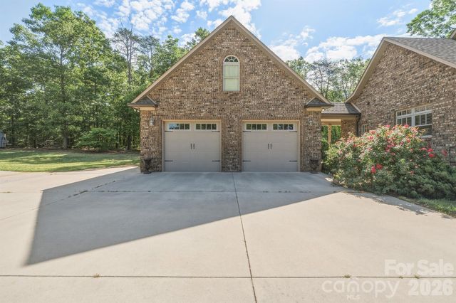 6777 Houser Farm Road, Vale, NC 28168