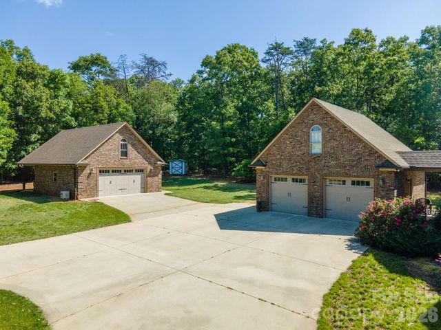 6777 Houser Farm Road, Vale, NC 28168