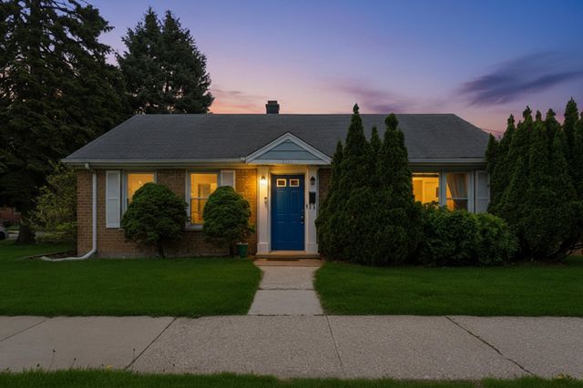 3231 W 99th Street, Evergreen Park, IL 60805