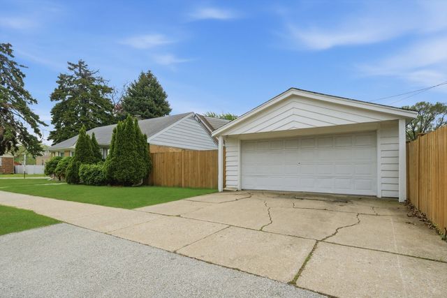 3231 W 99th Street, Evergreen Park, IL 60805