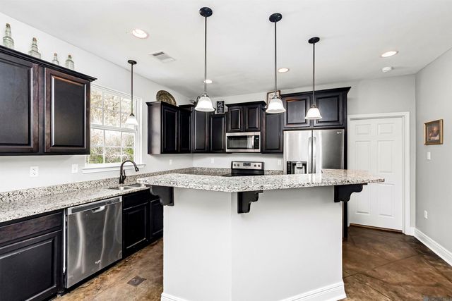 9839 Byrnes Rd, St Francisville, LA 70775