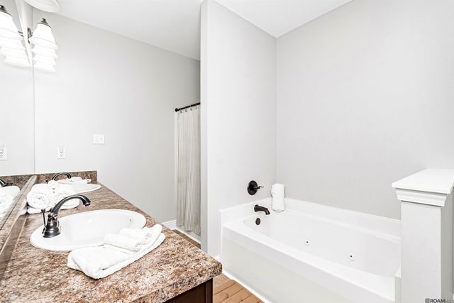 9839 Byrnes Rd, St Francisville, LA 70775