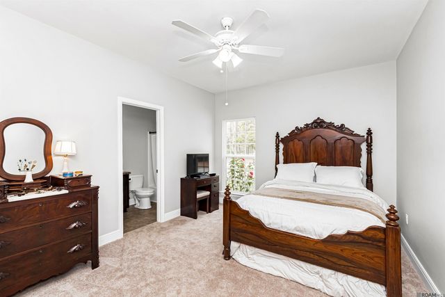 9839 Byrnes Rd, St Francisville, LA 70775