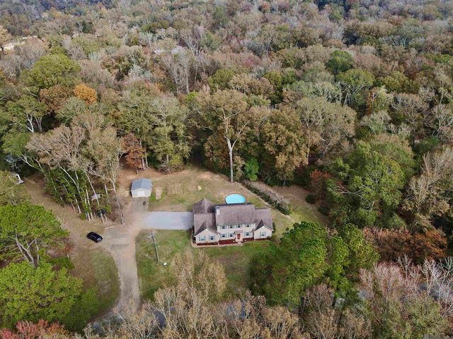 9839 Byrnes Rd, St Francisville, LA 70775