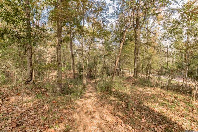 9839 Byrnes Rd, St Francisville, LA 70775