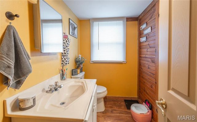 12620 County Road 2210, St James, MO 65559