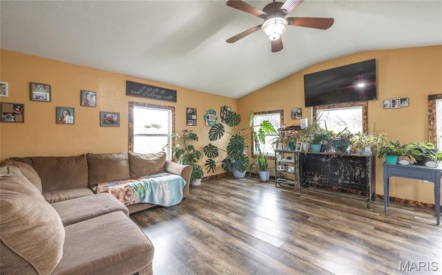 12620 County Road 2210, St James, MO 65559