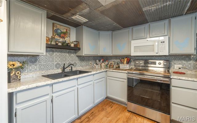 12620 County Road 2210, St James, MO 65559