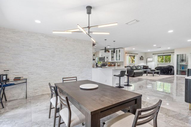 2200 SE 9th Street, Pompano Beach, FL 33062