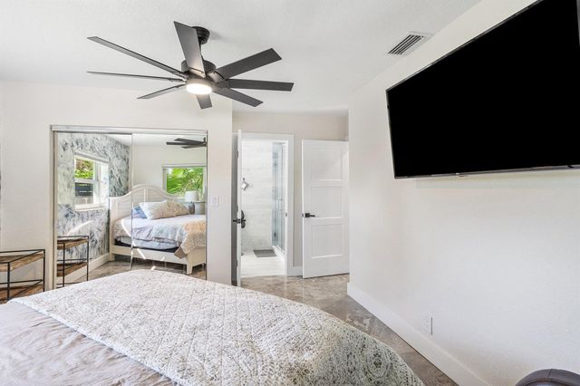 2200 SE 9th Street, Pompano Beach, FL 33062