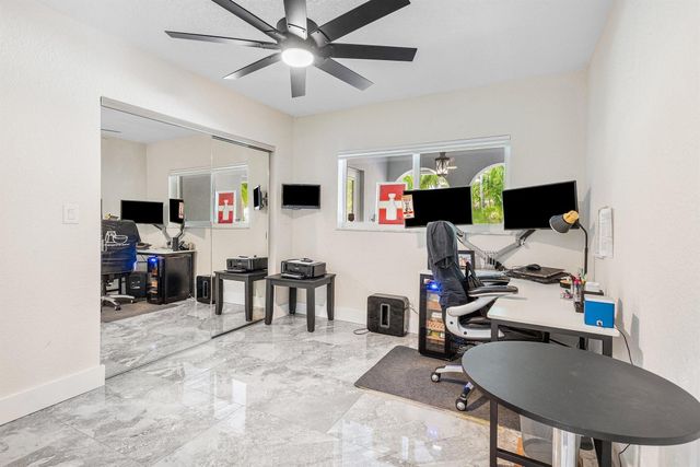 2200 SE 9th Street, Pompano Beach, FL 33062