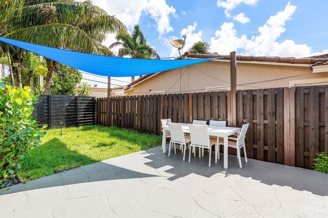 2200 SE 9th Street, Pompano Beach, FL 33062