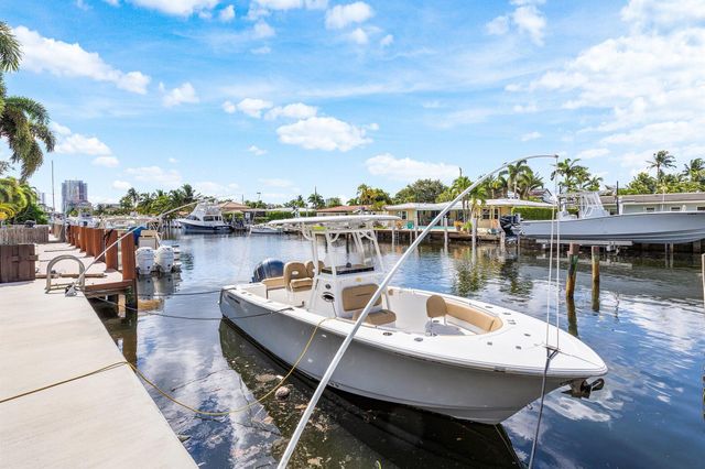 2200 SE 9th Street, Pompano Beach, FL 33062