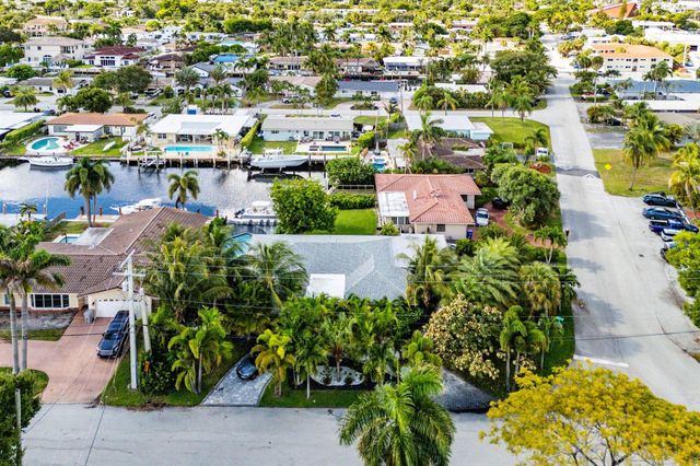 2200 SE 9th Street, Pompano Beach, FL 33062