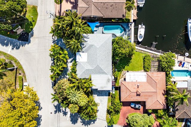 2200 SE 9th Street, Pompano Beach, FL 33062