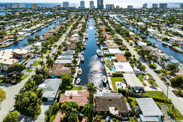 2200 SE 9th Street, Pompano Beach, FL 33062