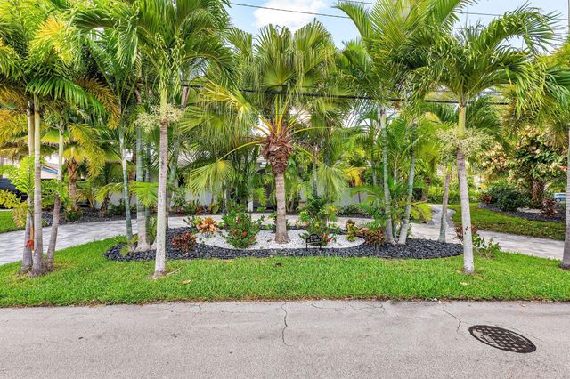 2200 SE 9th Street, Pompano Beach, FL 33062