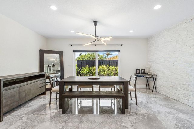 2200 SE 9th Street, Pompano Beach, FL 33062