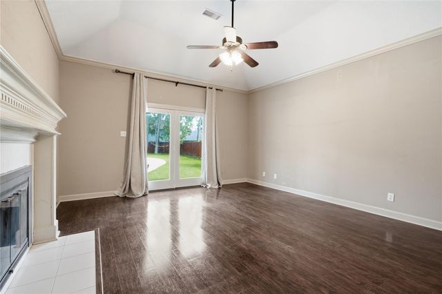 708 Bayou Crest Circle, Dickinson, TX 77539