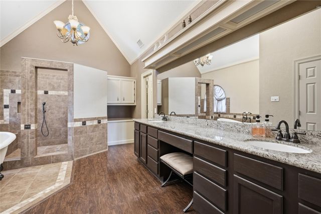 708 Bayou Crest Circle, Dickinson, TX 77539