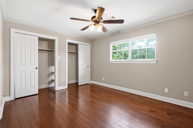 708 Bayou Crest Circle, Dickinson, TX 77539
