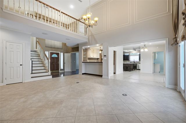 708 Bayou Crest Circle, Dickinson, TX 77539