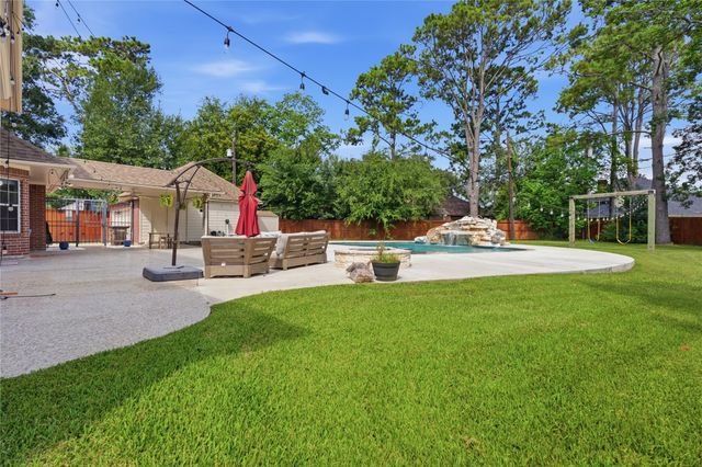 708 Bayou Crest Circle, Dickinson, TX 77539