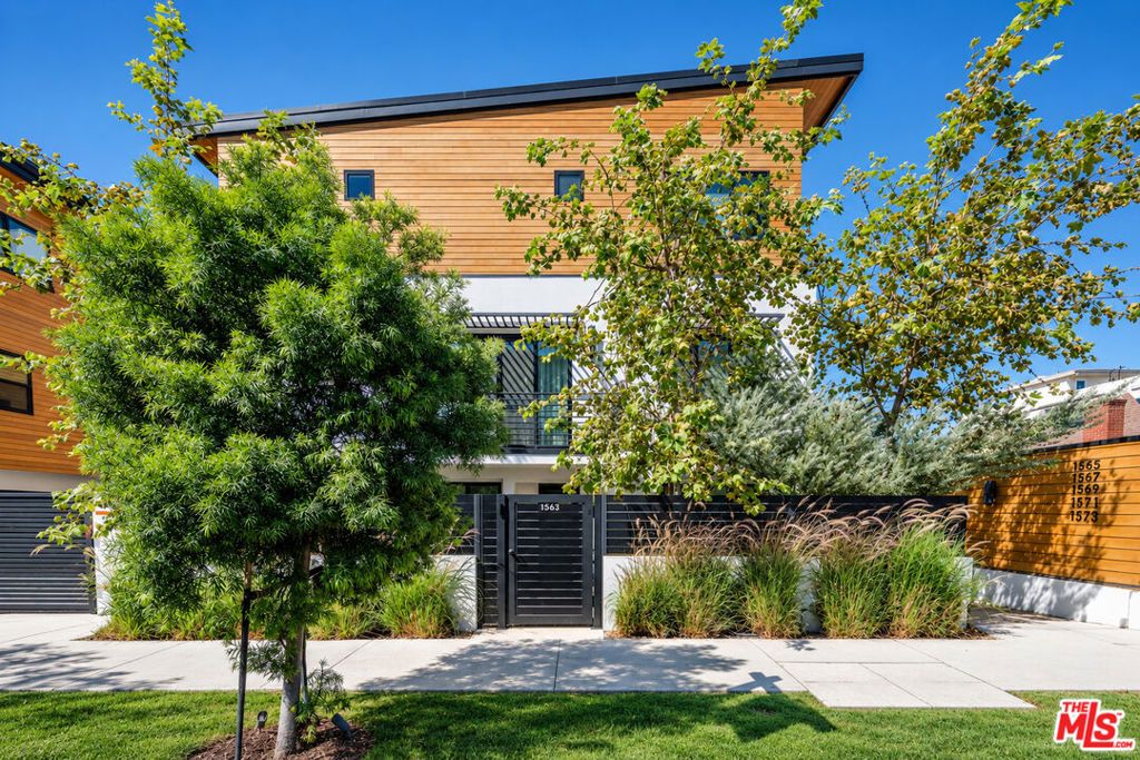 1563 Hi Point Street, Los Angeles, CA 90035 — photo 2