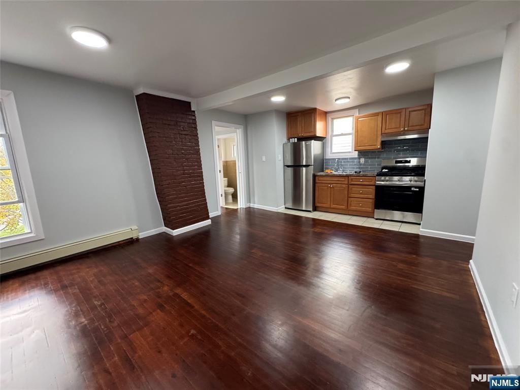 100 Pennsylvania Avenue Apt 3, Newark, NJ 07114