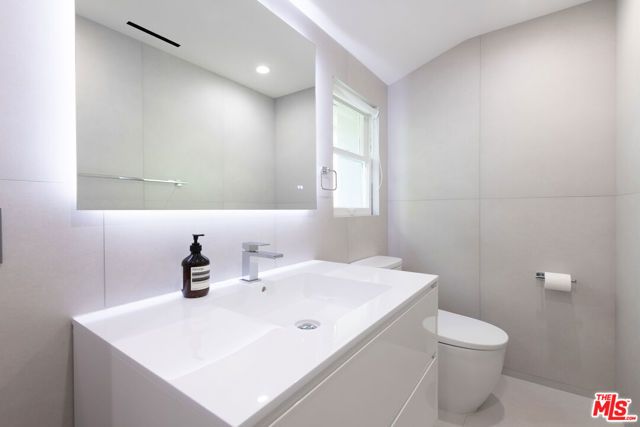 8501 Hedges Place, Los Angeles, CA 90069