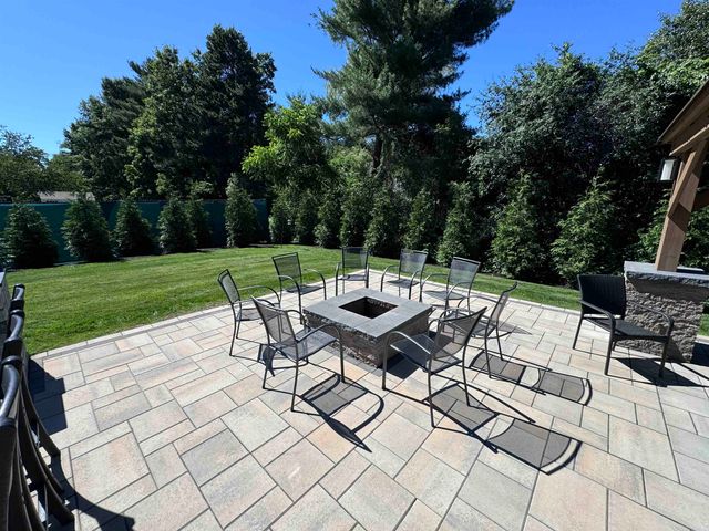 11 Lojko Drive, Nashua, NH 03062