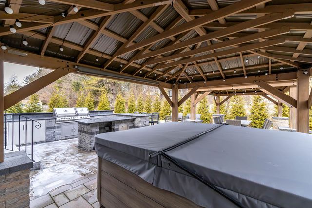 11 Lojko Drive, Nashua, NH 03062