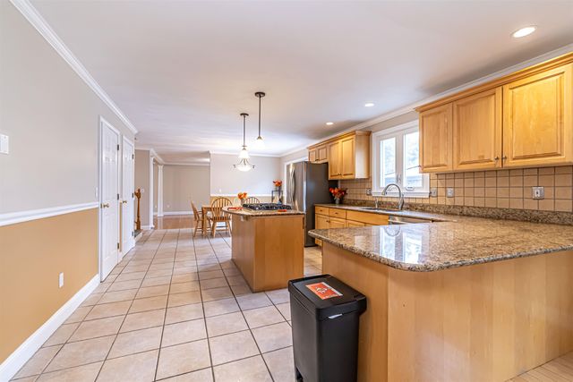 11 Lojko Drive, Nashua, NH 03062