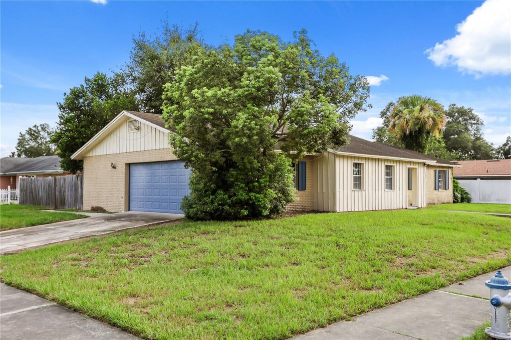 Image 25 of property listing at 5310 NADINE STREET, Orlando, FL 32807