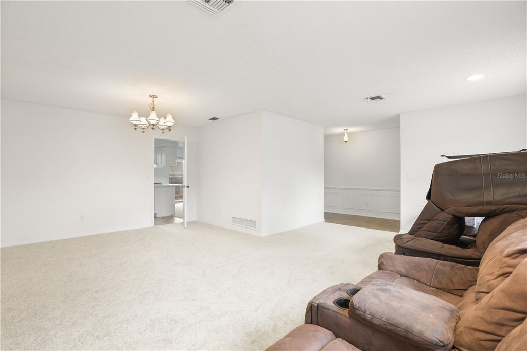 Image 10 of property listing at 5310 NADINE STREET, Orlando, FL 32807