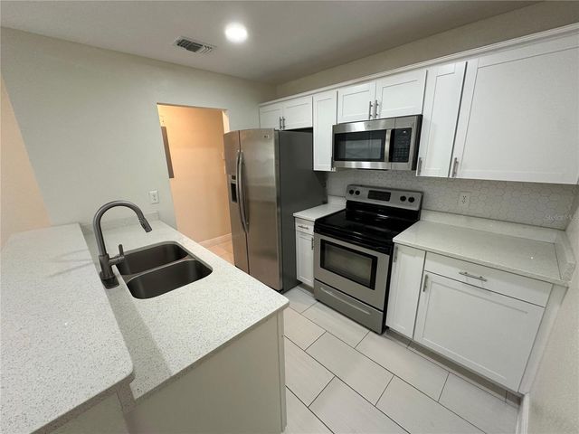 4305 E HENRY AVENUE, Tampa, FL 33610