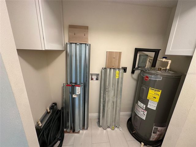 4305 E HENRY AVENUE, Tampa, FL 33610