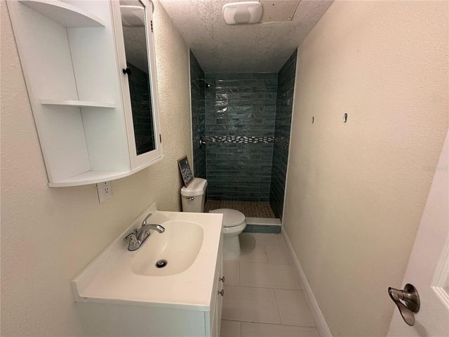 4305 E HENRY AVENUE, Tampa, FL 33610