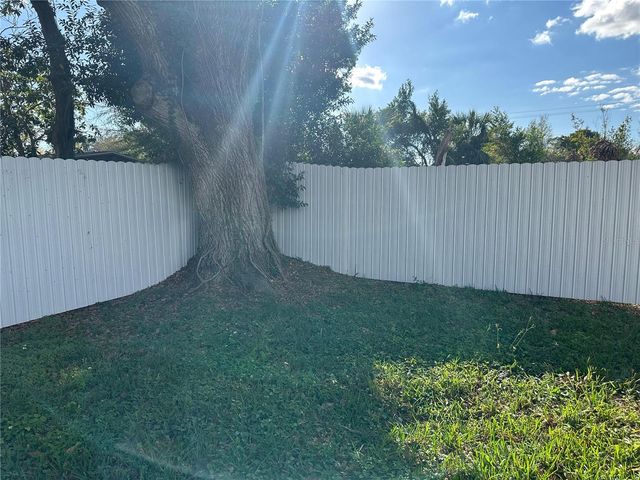 4305 E HENRY AVENUE, Tampa, FL 33610