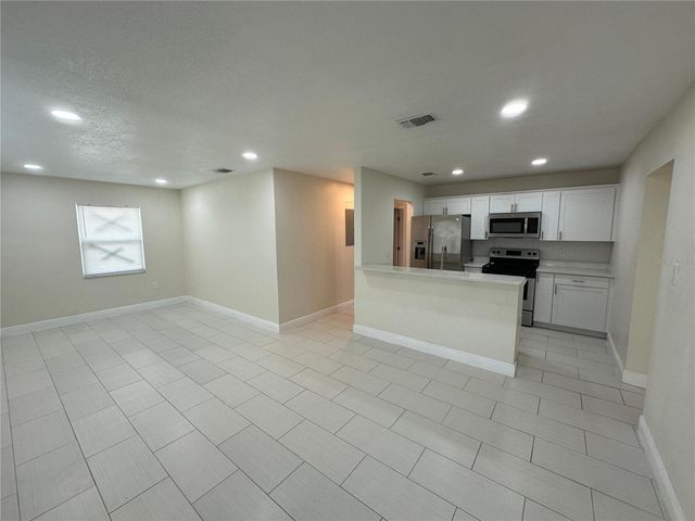 4305 E HENRY AVENUE, Tampa, FL 33610