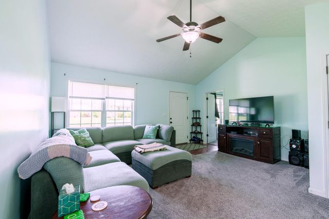 28 Hibiscus Court, Morehead, KY 40351