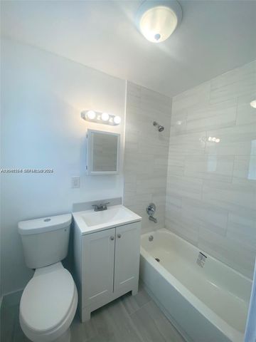 1005 NE 2nd St 1, Hallandale Beach, FL 33009