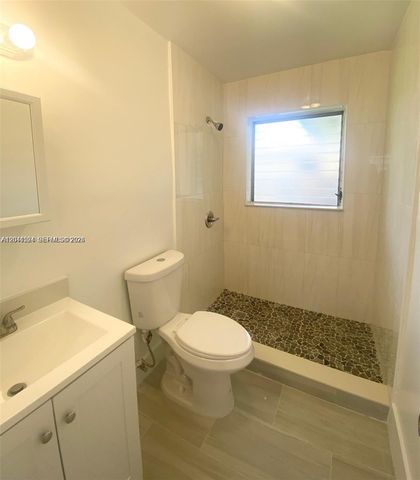 1005 NE 2nd St 1, Hallandale Beach, FL 33009