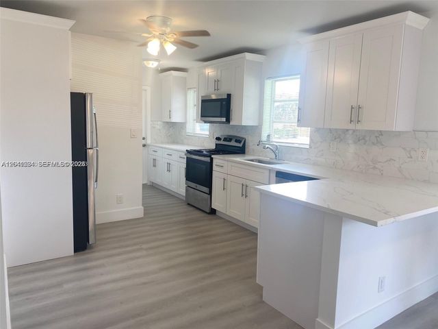 1005 NE 2nd St 1, Hallandale Beach, FL 33009